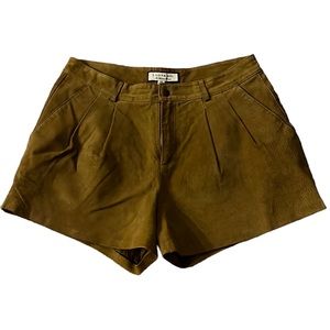 Forever 21 Leather shorts brown/tan size 28